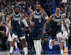 威金斯绝杀时刻，欧文点燃赛场，黄蜂迎来胜利！