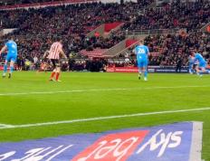 关于前锋惊艳一脚世界波，赢得掌声连连！的信息