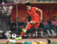 场上场下惊心动魄，胜负悬念让人捏一把汗的简单介绍