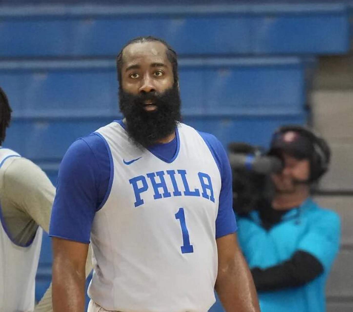 哈登官方宣布比赛规则变更新规，西班牙队引发争议！